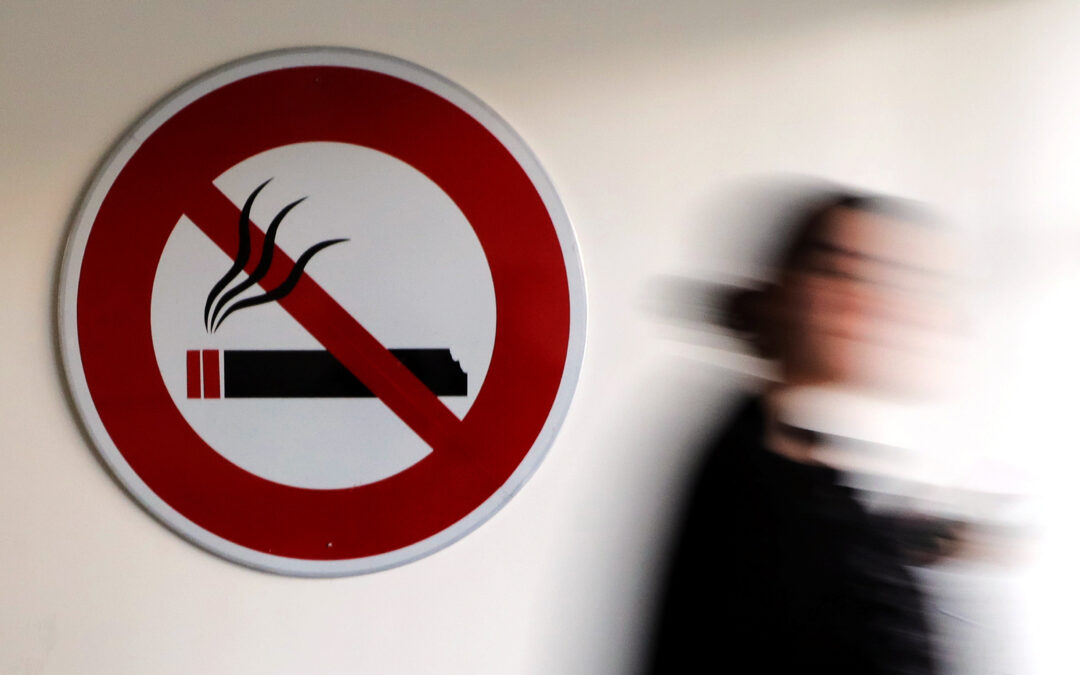 Difficulties by MOH in enforcing smoking ban